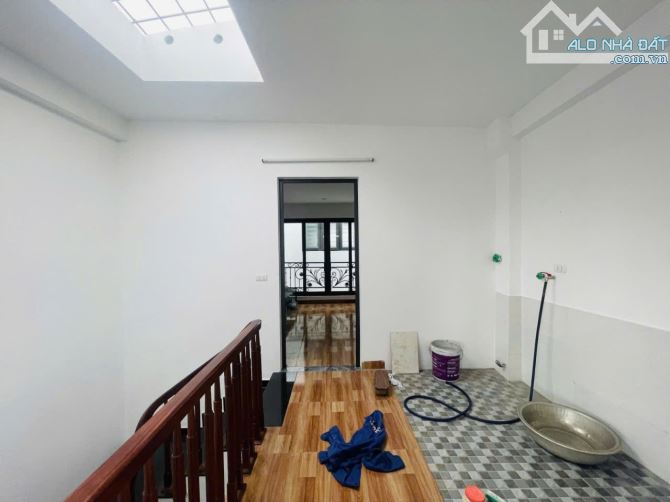 BÁN NHÀ QUỲNH ĐÔ 50M2- NHỈNH 6TỶ – Ô TÔ ĐỖ CỬA – 5 TẦNG  – TRUNG TÂM VĨNH QUỲNH. - 3