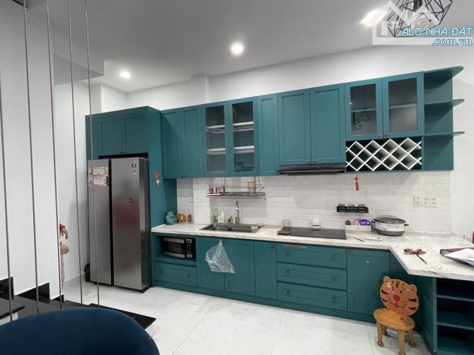 Bán nhà 4 tầng 23m2 ( 4.2 x 5.5 ) - 6.6 TỶ - 3