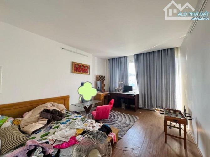 Bán nhà Thủ Đức, Linh Xuân, hẻm đường Số 8, 82m2, 4 tầng, 4PN, SH, 4.85  tỷ - LH: - 3