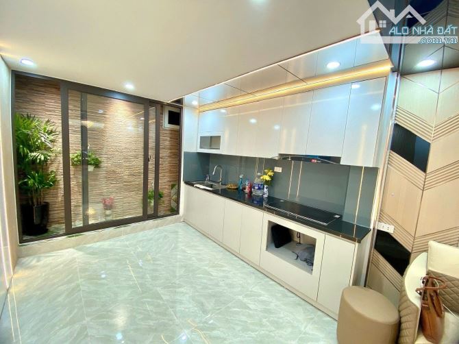 🌹BÁN NHÀ SIÊU HIẾM ĐÊ LA THÀNH - NỘI THẤT NHƯ KHÁCH SẠN 5 SAO - NGÕ 3 GÁC TRÁNH - 33m2 - - 3