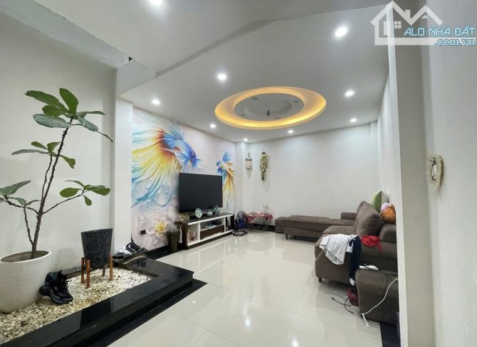Nguyễn Chính, Hoàng Mai - 42m2 x 5 tầng - 10m ra OTO - Nhỉnh 7,2 tỷ có TL - 3