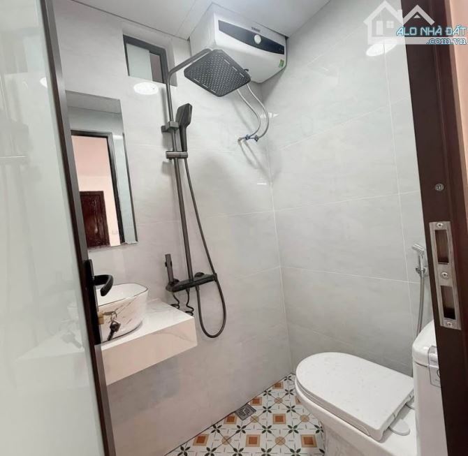 NHÀ RIÊNG VÕ CHÍ CÔNG_CẦU GIẤY- DT 38M2, 5 TẦNG- LÔ GÓC -MẶT NGÕ THÔNG- 7.2 TỶ - 3
