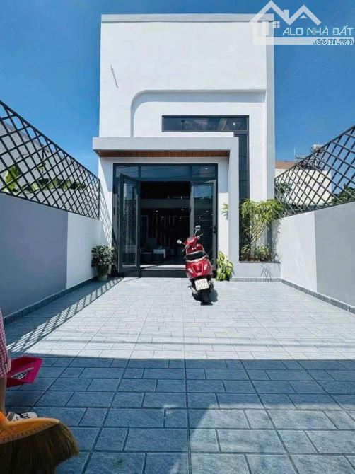 NHÀ 1 TRỆT 1 LẦU NGAY KHU DÂN CƯ TÂN TRIỀU CÁCH CÂY XĂNG BÌNH HÒA CHỈ 5P - 3