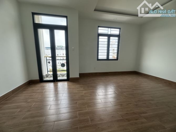 BÁN NHÀ 4 TẦNG MỚI ĐẸP – HƯƠNG LỘ 2 -NGANG KHỦNG 5.7M – HXH 5PN – Chỉ:6.3 Tỷ-SHR Chính Chủ - 3