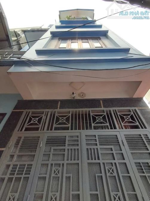 VÕ CHÍ CÔNG – CẦU GIẤY – DIỆN TÍCH 40M² - MẶT TIỀN 4.5M - 4 TẦNG - GIÁ CHỈ 11,5 TỶ - 3