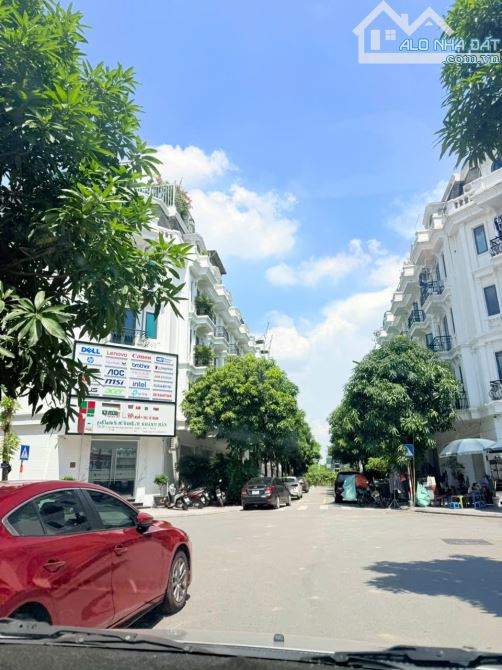 CHÍNH CHỦ BÁN BIỆT THỰ MỄ TRỊ DT 130M2, MẶT TIỀN 7M, GIÁ 36.75 TỶ, ĐƯƠNG 9M Ô TÔ VÀO, ALO - 3