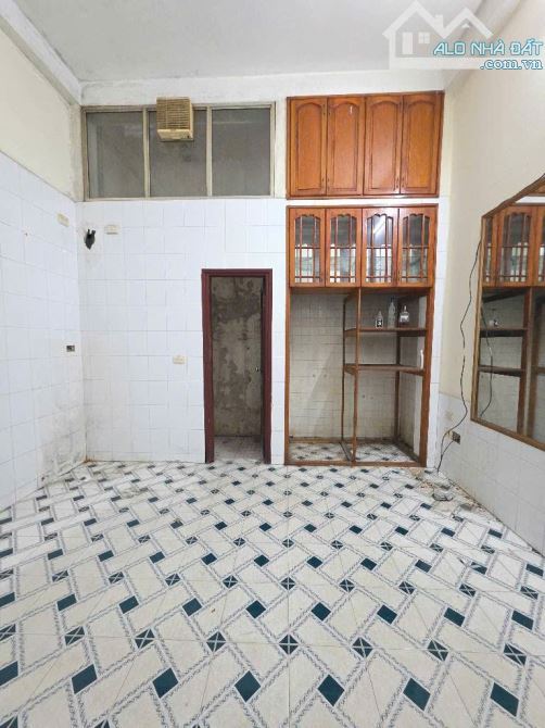 Lương Định Của - Ngõ nông - Gần ô tô - Nhà dân xây chắc chắn - Khách về spa lại là đẹp nga - 3