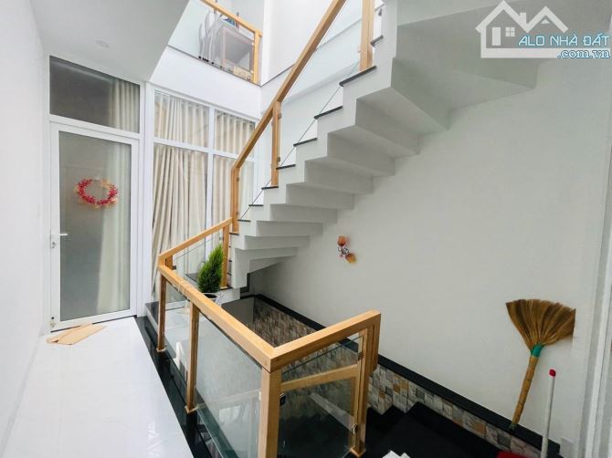 Bán Nhà 1 Trệt 2 Lầu Hẻm Oto Hoàng Hoa Thám 75M2 (5x15) - Giá: 8.3Tỷ tl - 3