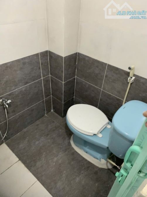 Cho thuê nhà H3G Hoàng Sa, P14, Q3 4x10m T+2L+2PN+3WC - Giá  10Tr - 3