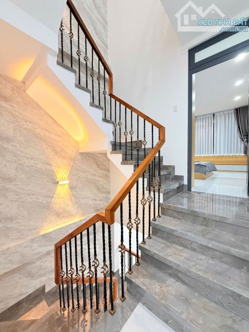 BÁN NHÀ MẶT TIỀN TRẦN KHẮC CHÂN - GIÁ 5.380 TỈ - 3
