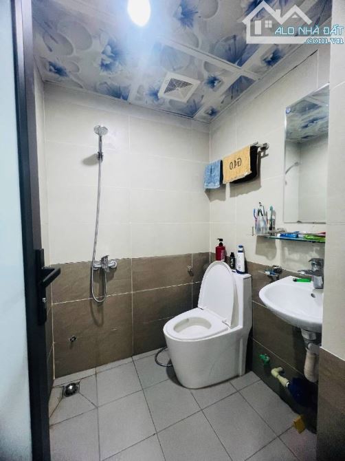 nhà 7 tầng – thang máy – lô góc – 18 phòng full nội thất - tài chính 18,5 tỷ - 3