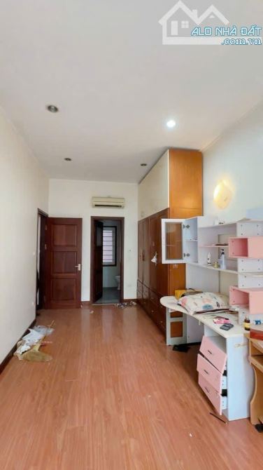 BÁN NHÀ NGÕ 127 HÀO NAM – GẦN PHỐ – DT 65M², 5 TẦNG, MT 6.8M – GIÁ 12.7 TỶ - 3
