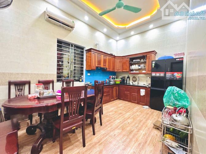Bán nhà phố Hoàng Quốc Việt, Cầu Giấy, 82m2, ô tô, ngõ thông, kinh doanh, 2 thoáng, 20 tỷ - 3