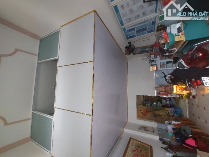 HẺM XE HƠI NGỦ TRONG NHÀ - NGUYỄN THỊ THẬP GẦN CHỢ TÂN MỸ - 3 TẦNG -DT: 4*18.4m- 7 tỷ 5 - 3