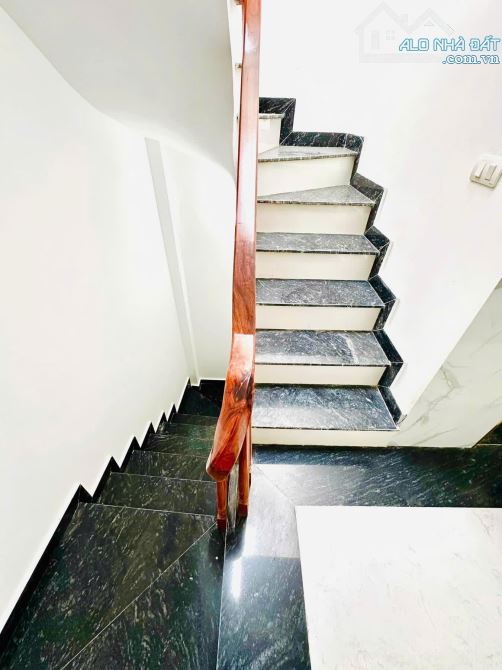 Bán nhà phố Lạc Long Quân 35m2 4tầng 5.68 tỷ Tây Hồ - 3