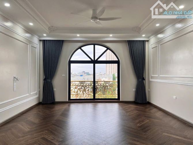 🏠 BÁN NHÀ THẠCH BÀN LONG BIÊN – 60M² – 8 TẦNG – THANG MÁY – GARA – VỈA HÈ 6M – 20.5 TỶ - 3