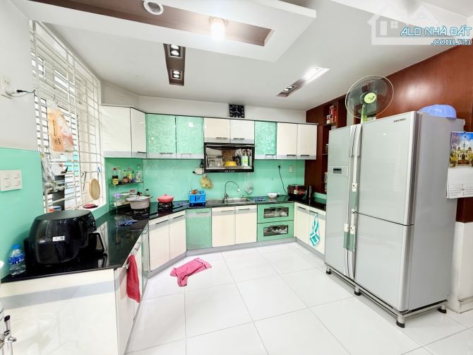Bán nhà ngang 8.4m x 17m, 4 tầng hẻm nhựa XH ngủ trong nhà 14.9 Tỷ - 3