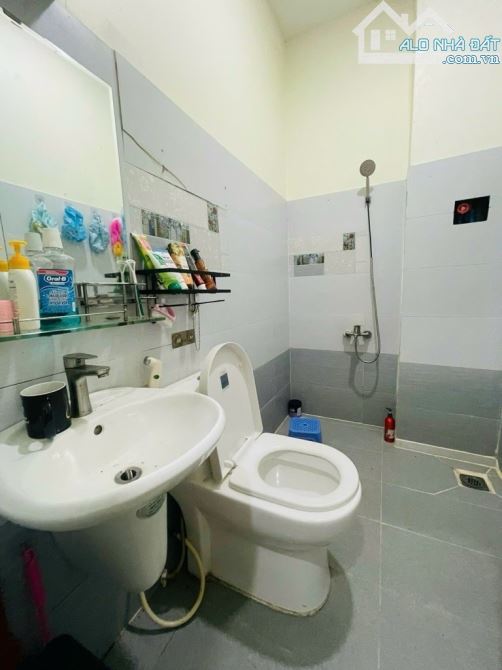 ĐỒNG XOÀI , P13 , Tân Bình - HẺM 8M - 3 TẦNG - CHỈ 9.8 TỶ - 3