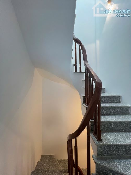 💥 GARA Ô TÔ – NHÀ 40M² x 6 TẦNG THANG MÁY – LÔ GÓC PHỐ NGUYỄN VĂN LINH – TẶNG NỘI THẤT – - 3
