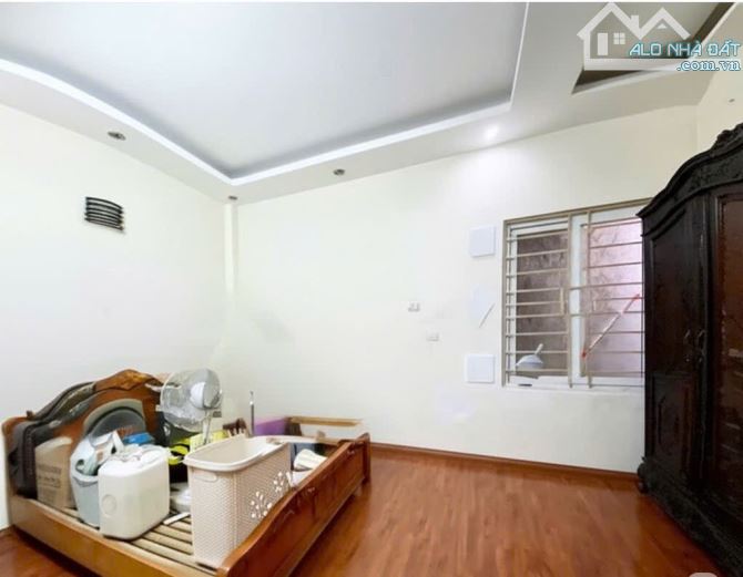 BÁN NHÀ TRẦN THÁI TÔNG - DT 62M - 5 TẦNG - MT 4,5M - NỞ HẬU - GIÁ 13.8 TỶ - 4