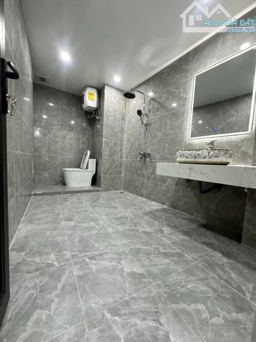 CỰC HIẾM – TRẦN KHÁT CHÂN – 30M² – VÀI BƯỚC RA Ô TÔ – GIÁ 6 TỶ - 4