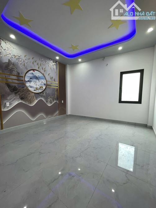 Mới Đẹp Đường Xe Hơi Sổ 2025 Trệt+Lửng+2Lầu Chỉ Nhỉnh 5T Xem Chốt Ngay - 4