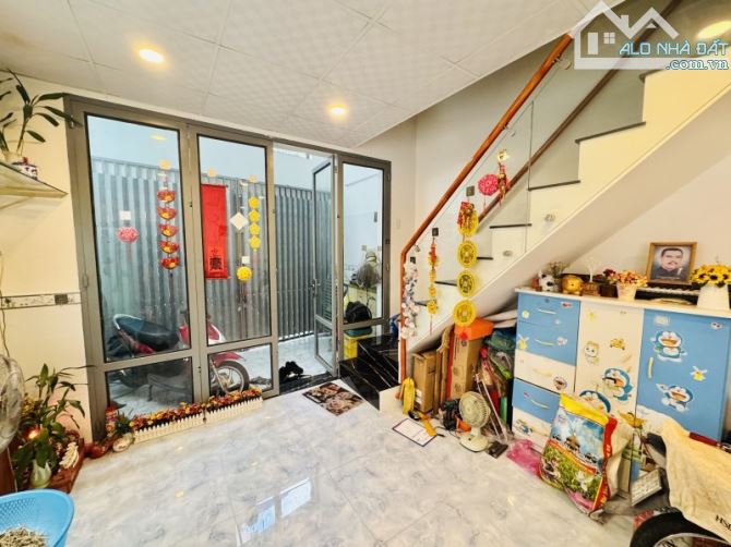 🏡 BÁN NHÀ LÔ GÓC – HẺM 212 NGUYỄN VĂN NGUYỄN, QUẬN 1 – 52M² – 3 TẦNG – 8.x TỶ - 4
