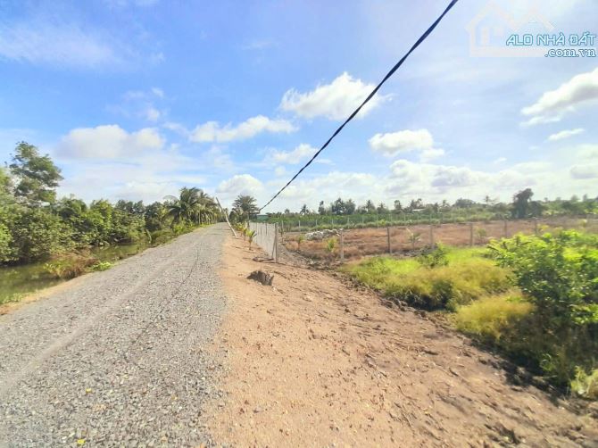 Siêu Phẩm, chỉ 900tr sở hữu 1000m2 đất vườn chanh View Kênh - 4