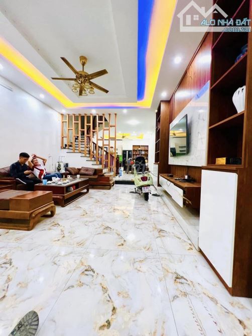 Cực Hot ! Nguyễn Văn Tuyết  ,Nhà mới đón tết gần oto 38m*5T - 4