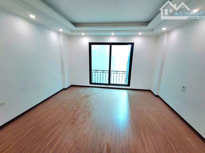 5.55 TỶ-30M2-5 TẦNG MỚI-10M RA Ô TÔ-KHUYẾN LƯƠNG-VÀNH ĐAI 3-TAM TRINH - 4