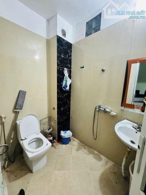 Lương Khánh Thiện - ngõ nông - gần ô tô - gần chợ , trừờng Tân Mai , gần hồ Đền lừ -5 Tầng - 4