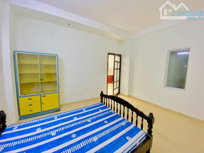 2 tầng kiệt oto Hoàng Diệu - Hải Châu gần Cầu Rồng với diện tích 87m2 chưa tới 5ty - 4