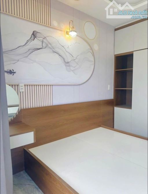 1 CĂN DUY NHẤT 5 TẦNG ĐẸP MÊ  - NỞ HẬU NGANG LỚN HƠN 5.5M XỊN - KHU VIP LÊ VĂN QUỚI - 4