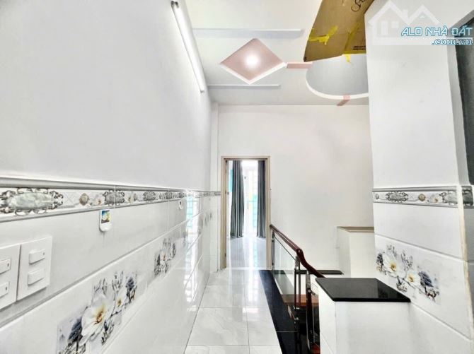 Bán gấp nhà MỚI ĐẸP 2 tầng 60m2 Đình Nghi Xuân- NGAY ngã tư 4XÃ - 4