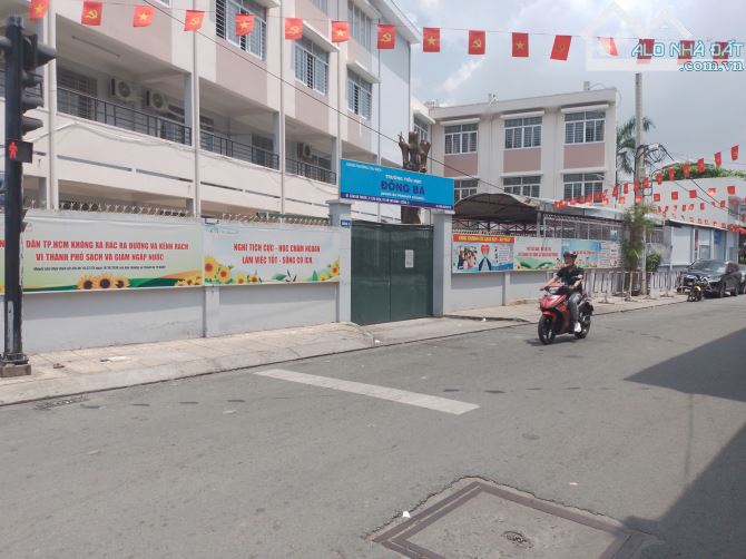 Bán gấp nhà Cấp 4 Hẽm ô tô, 9x22m ChỈ 23 tỷ Cầm Bá Thước P.7 Phú Nhuận còn thương lượng gầ - 4