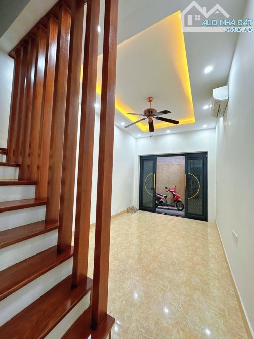 Bán nhà Vương Thừa Vũ ngõ nông gần phố nhà đẹp  thoáng trước sau 39m 5 tầng giá 9.4 tỷ . - 4