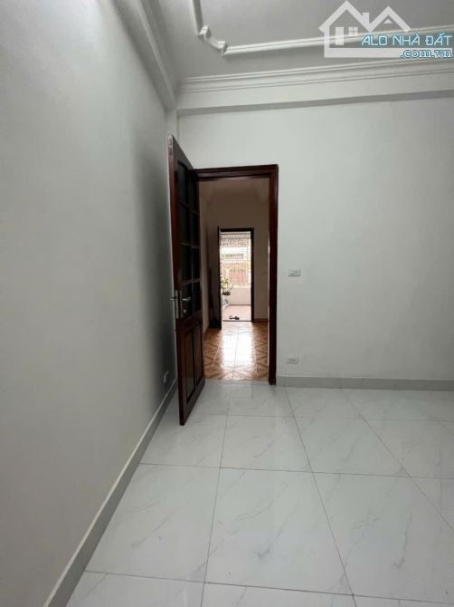 💥Bán nhà phố Hoàng Cầu - Đống Đa, phân lô, 2 thoáng, 10m ra ô tô tránh, 50m2 *4 tầng - 4