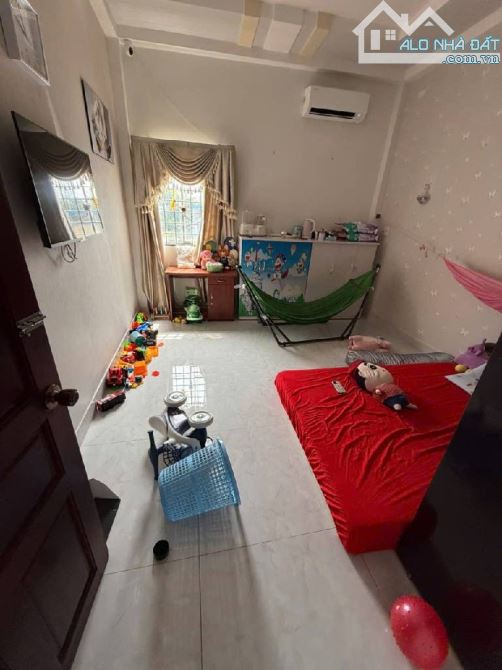 Nhà đẹp Cao Lỗ ở ngay, xe hơi đổ cửa, 3 tầng đúc BTCT, 62m2, SHR hoàn công đủ, chỉ: 8.7t.ỷ - 4