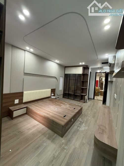 Bán tòa nhà vỉa hè, ô tô tránh, kinh doanh Duy Tân, Cầu Giấy 166m2, 9 tầng, 65 tỷ - 4