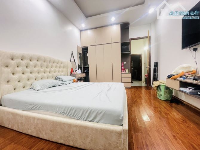 BÁN NHÀ HOÀNG NGÂN CẦU GIẤY 45m 5T Mt 4m GIÁ 10.6 TỶ NGÕ THÔNG KINH DOANH. - 4