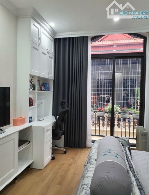 Hot Hot Khương Trung Thanh Xuân DT:42m2 4T MT:3.7m 11 tỷ - 4