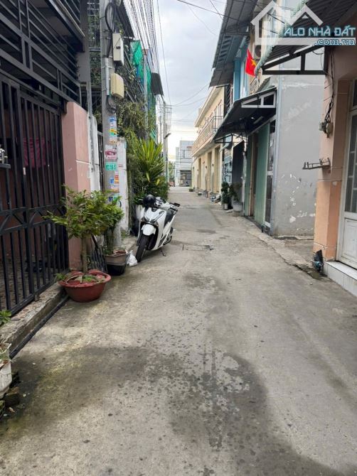 NHÀ TRỆT 1 LẦU- SHR/DSH GIÁ BÁN 1TY050 TRIỆU- MẶT TIỀN HẺM XH LONG HẬU - 4