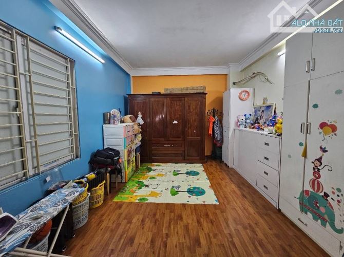 Bán nhà Phạm Văn Đồng, DT 38m, MT 4m, dân xây ở sướng, sát ô tô, an sinh tuyệt vời - 4