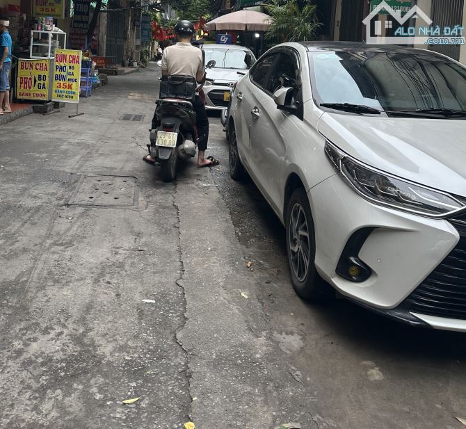 Bán Nhà 4 Tầng Lô Góc Ô Tô Kinh Doanh Nguyễn Chí Thanh Đống Đa DT 46/50M MT 6M Giá 19,8Tỷ - 4