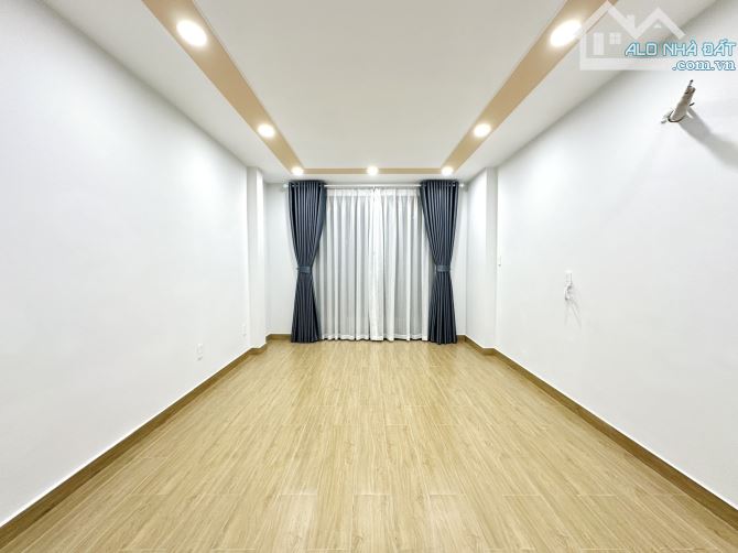 Bán nhà Bình Thạnh - Khu D nổi tiếng - 4 tầng mới - hẻm 8m kinh doanh - 4