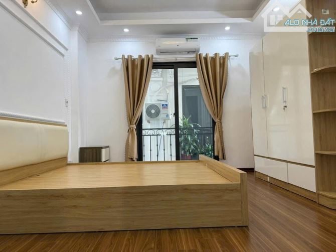 BÁN NHÀ VIEW MẶT ĐƯỜNG PHÚC LỢI – 38m² – 5 TẦNG – 3 NGỦ - NHÚ 5 TỶ - Ô TÔ ĐỖ NGÀY ĐÊM - 4