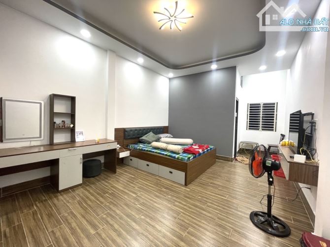 PHAN HUY ÍCH GÒ VẤP ,DT 4×20 , 2 TẦNG ,HẺM XE HƠI THÔNG ,GẦN SÂN BAY ,CHỢ ,CHỈ 6 TỶ 990T - 4