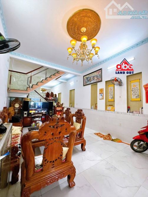Bán nhà 2 lầu mái thái mặt tiền buôn bán tâm huyết vị trí 2 Bùi Trọng Nghĩa P.Trảng Dài - 4