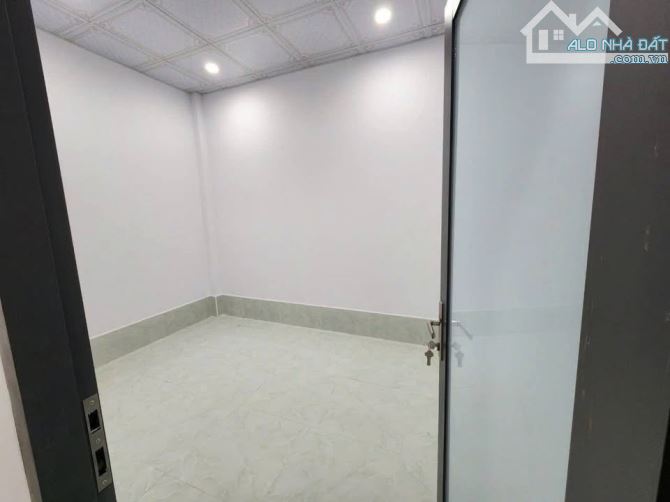 Cần tiền bán gấp căn nhà cấp 4 ở Đ. Tân Hiệp 4 , Hóc Môn 94m2 sổ hồng riêng giá 939tr - 4