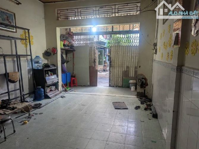 BÁN NHÀ -  HẺM XE HƠI  - VÒNG XOAY LÊ ĐẠI HÀNH  - 98M  - 9 TỎI - 4